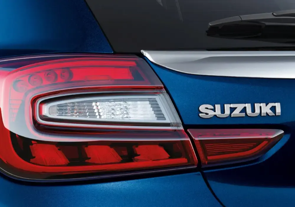 Vista frontal de un Suzuki Baleno